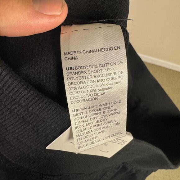 Chicos Poplin Pull On Black Mini Skort US Women's 14 Plus - Picture 5 of 6